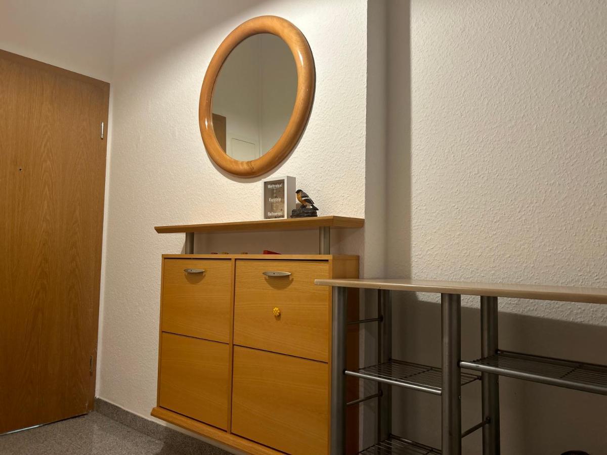 Piano Apartment Halle Center - Netflix - Free Wifi 2 ภายนอก รูปภาพ