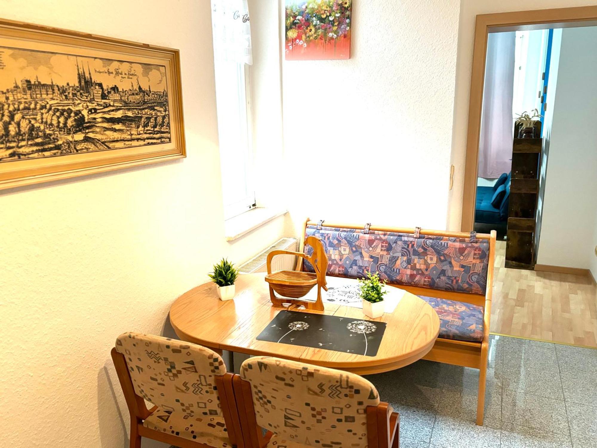 Piano Apartment Halle Center - Netflix - Free Wifi 2 ภายนอก รูปภาพ